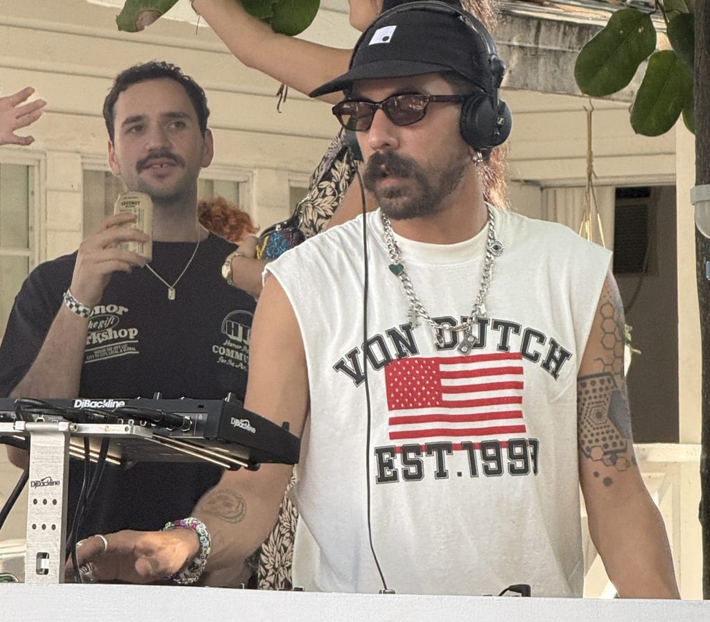 Art Basel 2025, Miami, OMRI., AM.RADIO