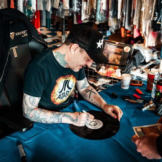 deadmau5 Seeks Help to Repay Long-Lost Internet Friend from Early Career