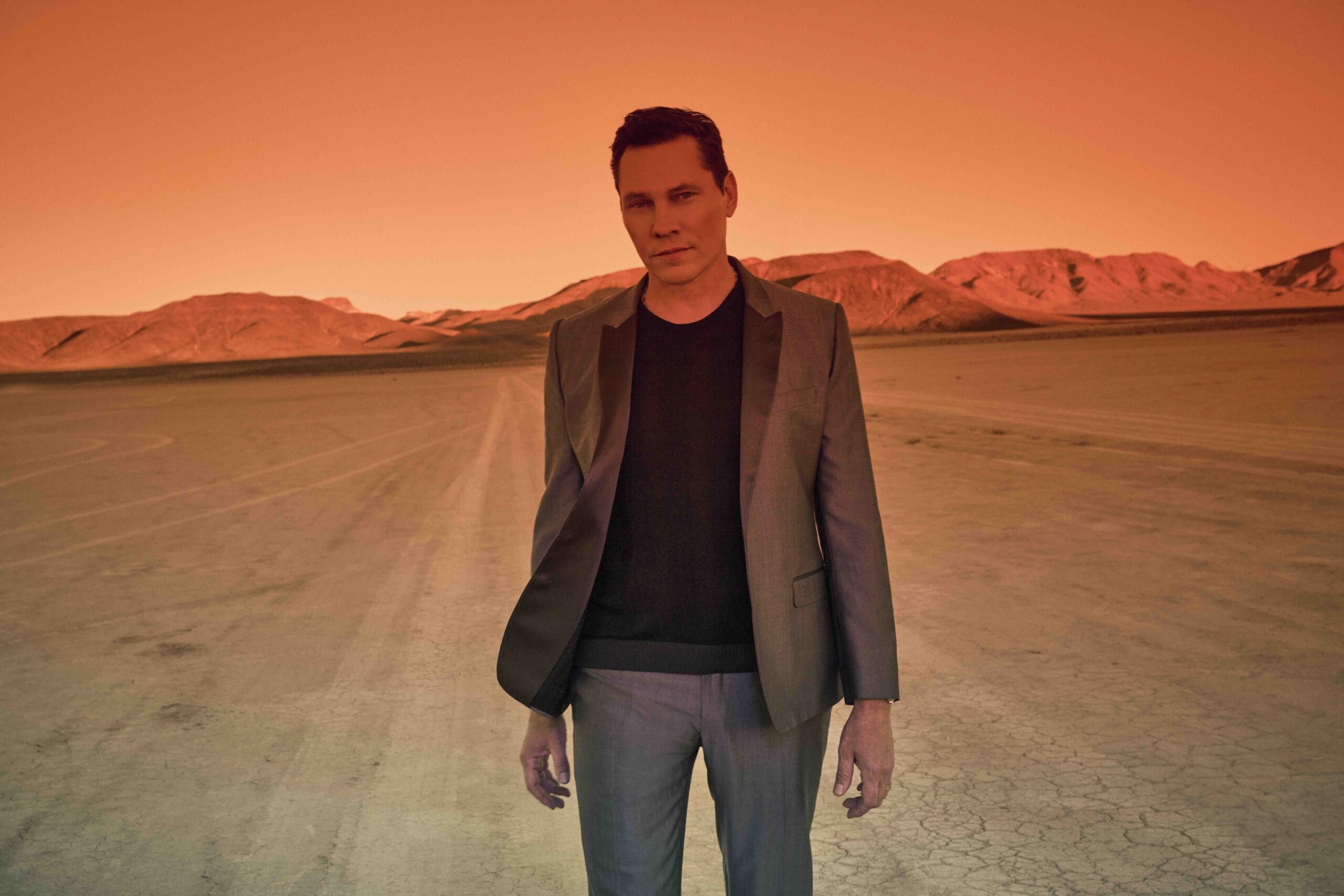 Tiësto Releases Highly Anticipated Single 'Don't Lose Your Head'