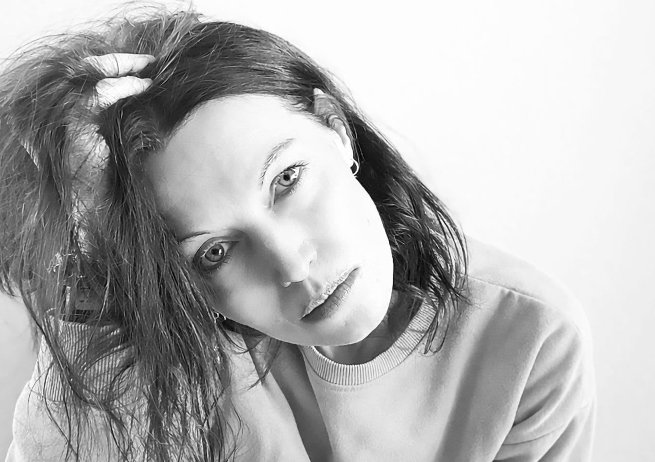 Lana Crow’s “Japrisot” Blends Synth-Pop with Literary Suspense