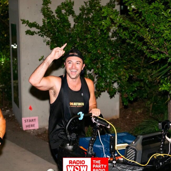 Miami DJ Sets Guinness World Record for Mixing While Running