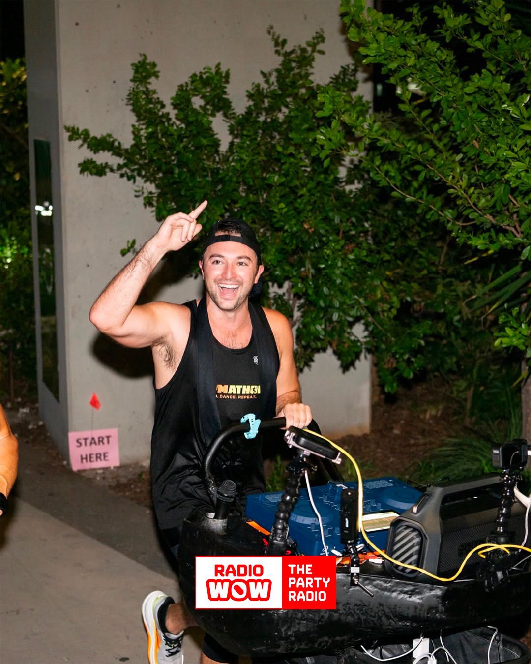 Miami DJ Sets Guinness World Record for Mixing While Running