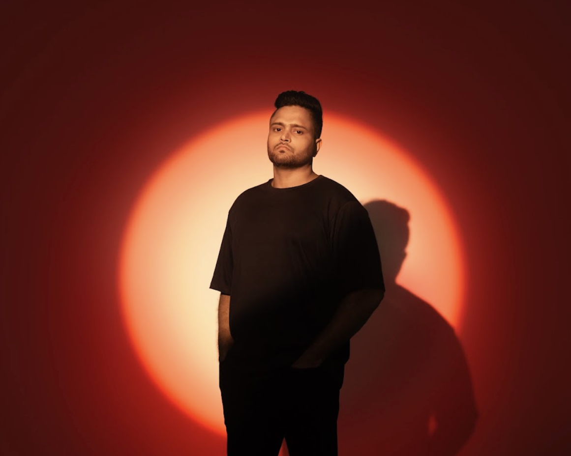 Enzo Vood on the Art of Pacing and Intentional DJ Sets