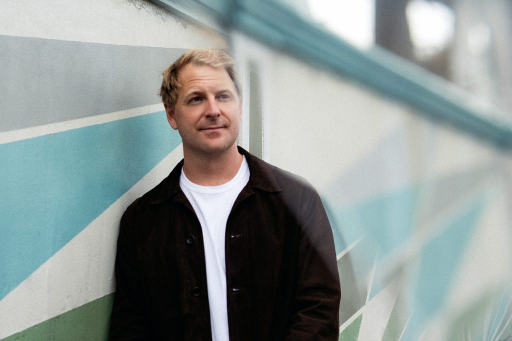 Cameron McLain Returns With a Bright, Unique Indie Electronica Anthem: 'All The Light'